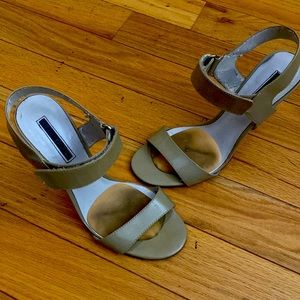 Charles David Heels. 7.5 used.